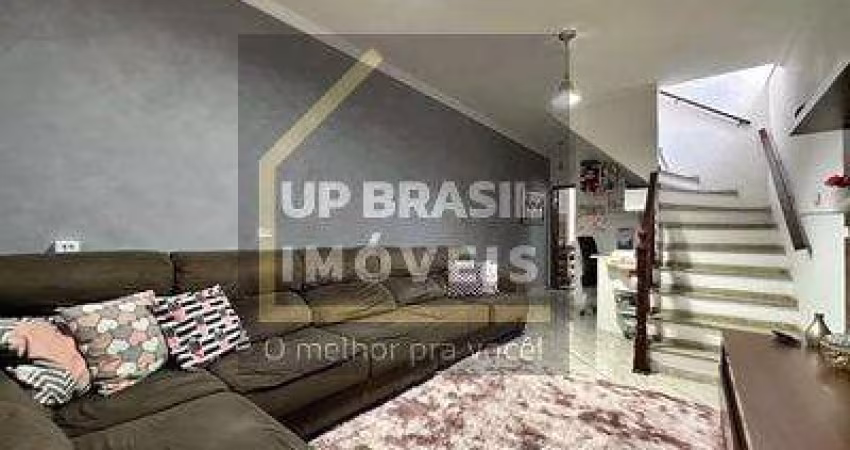 Sobrado para Locação em Taubaté, Parque São Cristóvão, 2 dormitórios, 1 banheiro, 2 vagas