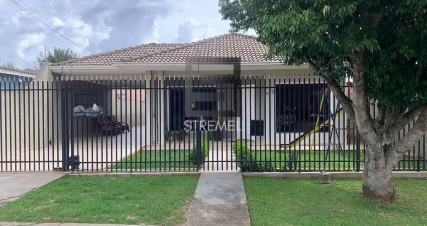 Casa para Venda em Guarapuava, Santa Cruz, 3 dormitórios, 1 suíte, 3 banheiros, 2 vagas