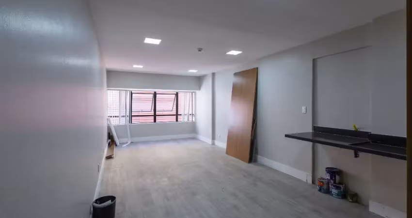 Sala comercial pronta para venda no bairro caminho das árvores