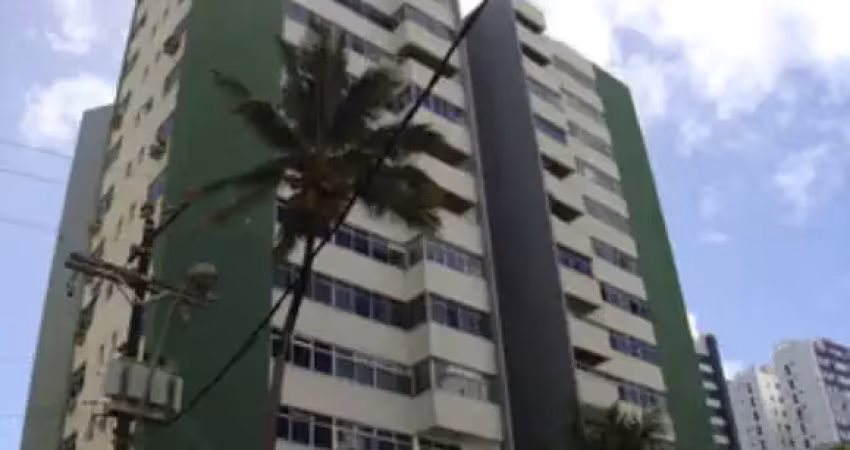 Apartamento com quatro quartos para venda no bairro pituba