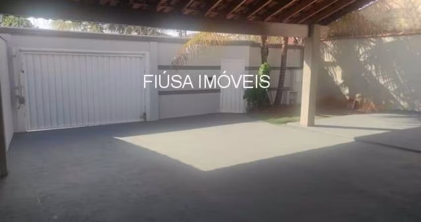 Casa com 3 quartos à venda na Rua Farjala Moisés, Parque Residencial Cândido Portinari, Ribeirão Preto