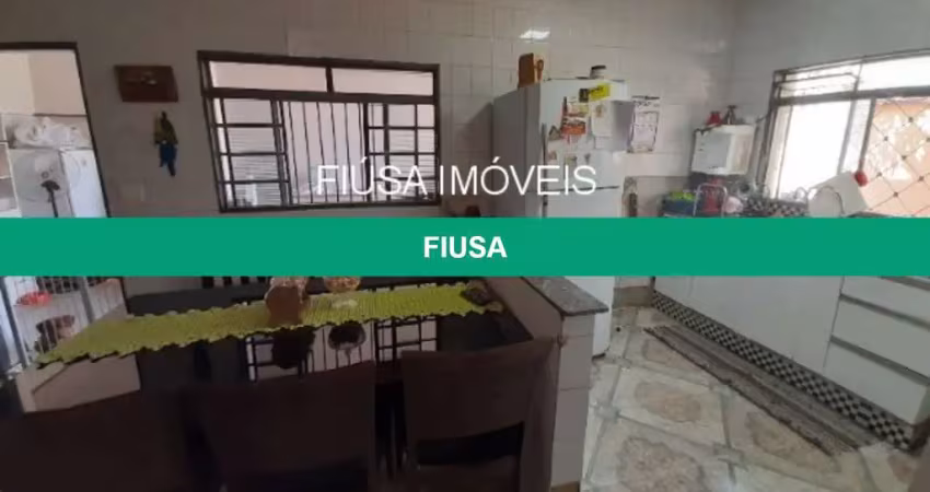 Casa com 3 quartos à venda na Rua Alcides Cosenzo, 01, Jardim das Palmeiras, Ribeirão Preto