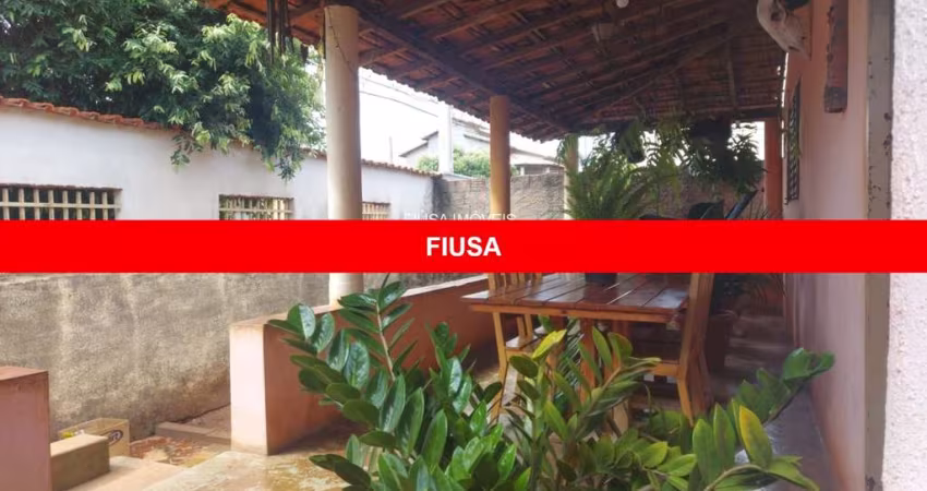 Casa com 3 quartos à venda na R, 1, Centro, Rifaina