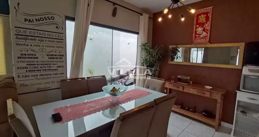 Casa Térrea No Golfinho