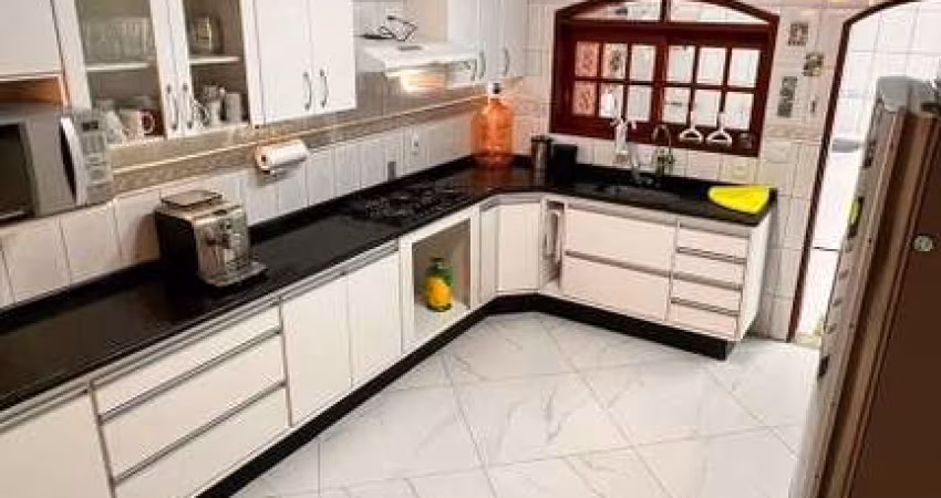 CASA AMPLA SEMI MOBILIADA COM 3 SUÍTES NO JARDIM DO LAGO EM JUNDIAÍ