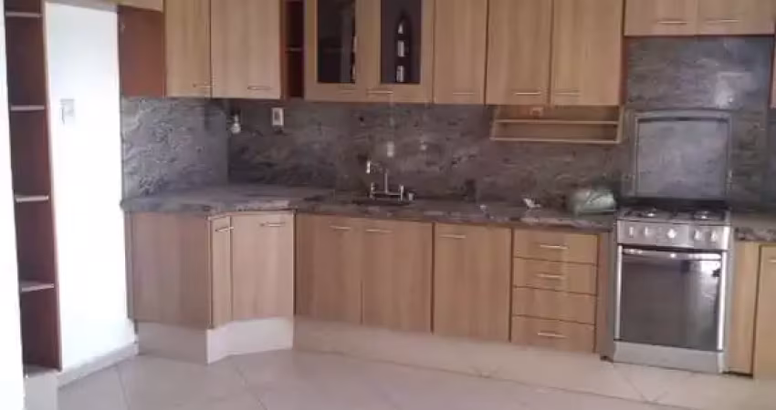 VENDA DE CASA TÉRREA COM EDÍCULA, 220m², 3 DORMITÓRIOS, 3 VAGAS NA CIDADE LUIZA CIDADE LUIZA, JUNDIAÍ.