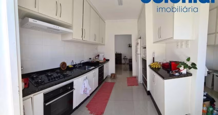 Casa em condomínio Mirante Jundiai à venda em Jundiaí-SP - 3 quartos, 1 suíte, 4 banheiros, 250m² - Mirante de Jundiaí.