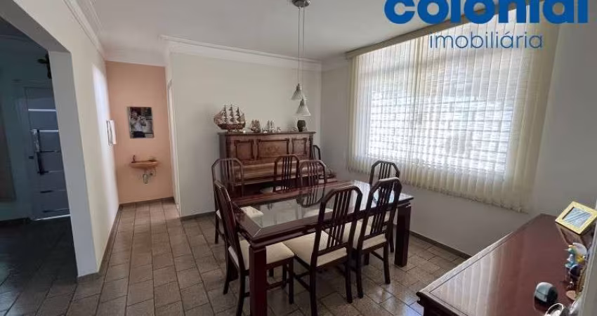 Casa à venda em Jundiaí-SP, Jardim Estádio: 3 quartos, 1 suíte, 2 salas, 2 banheiros, 6 vagas, 233m².