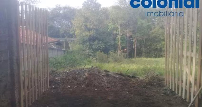 OPORTUNIDADE: TERRENO COM PEQUENO DECLIVE.