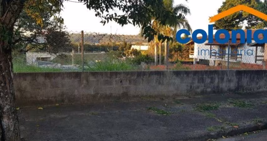 TERRENO EM DECLIVE NO JARDIM FLORESTAL