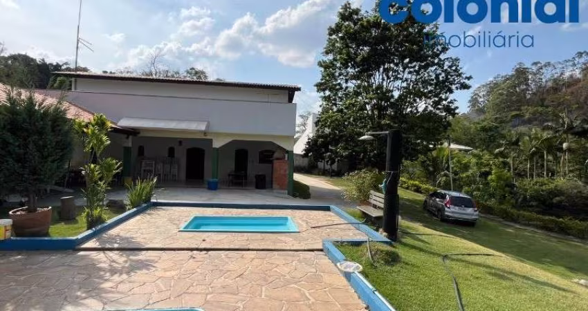 Chácara de luxo à venda em Várzea Paulista-SP, no Vale da Colina: 3 quartos, 1 suíte, 1 sala, 2 banheiros, 10 vagas, 355m².