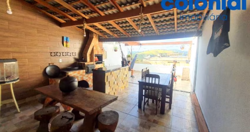 Casa à venda no Parque Internacional, Campo Limpo Paulista-SP, 3 quartos, 1 suíte, 2 salas, 2 banheiros, 3 vagas de garagem, 236m².