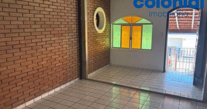 Casa para locação em Várzea Paulista-SP  2 quartos, 1 sala, 1 banheiro, 4 vagas de garagem  Imperdível no Jardim Paraíso!