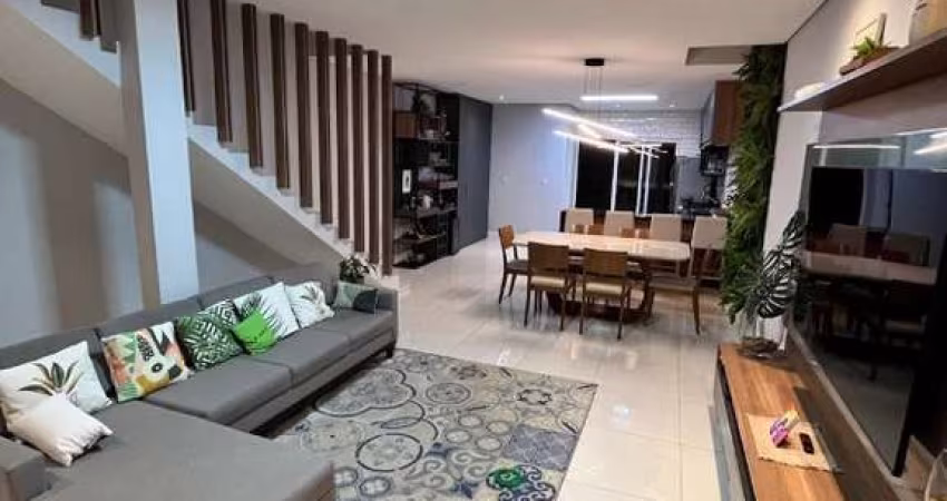 SOBRADO COM 3 DORMITÓRIOS, SENDO 1 SUÍTE, 2 VAGAS, CHURRASQUEIRA REFORMADO, FAZENDA GRANDE.FAZENDA GRANDE, JUNDIAÍ.