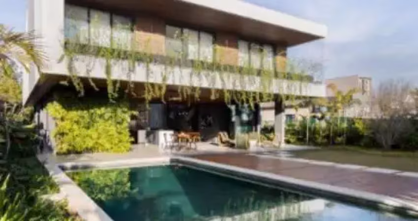 CASA EM CONDOMÍNIO FECHADO 850M², MOBILIADO, 4 SUÍTES EM FRENTE AO GOLF CLUBE. PORTAL DO JAPY, CABREÚVA.
