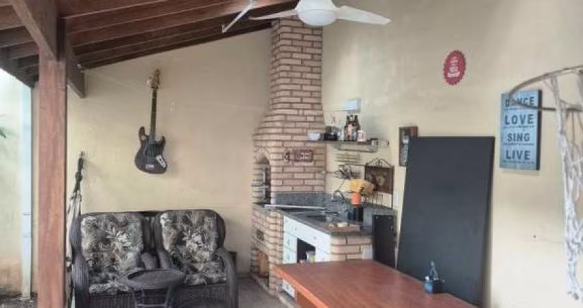 Casa em Condomínio de Luxo na Ponte São João, Jundiaí-SP: 3 quartos, 1 suíte, 1 sala, 3 banheiros, 2 vagas - 179m².