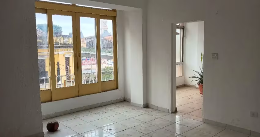Vista livre e icônica, com 106m, em frente ao metrô da luz, sensacional.