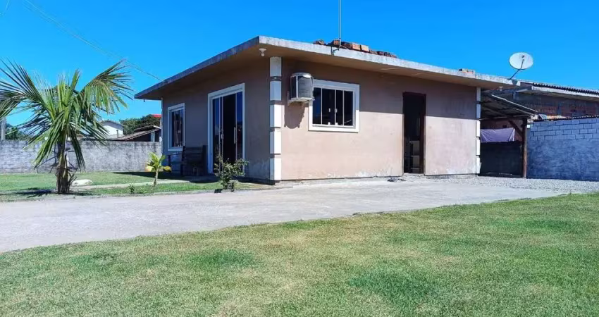 Casa com 2 quartos à venda na Geral da Ressacada, 1, Ressacada, Garopaba