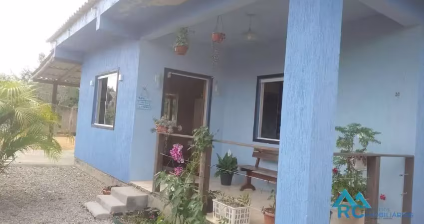 Casa com 2 quartos à venda na do Viveiro Verde, 1, Grama, Garopaba