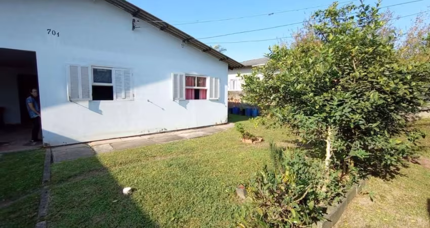 Casa com 3 quartos à venda na Rua Manaus, 701, Serraria, São José