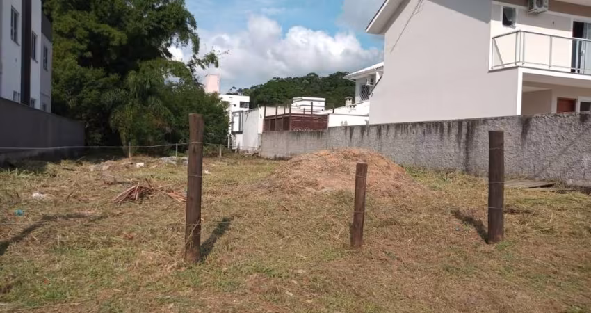 Terreno à venda na Rua Araponga, 7, Sertão do Maruim, São José