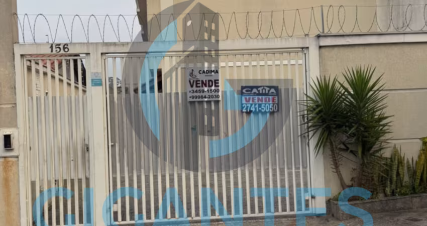 Linda Casa Sobrado em Condomínio fechado com infraestrutura ótima e quintal