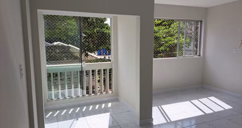Ótimo apartamento 97m2, 3 quartos (1 suíte), amplo e reformado, com excelente localização! Desconto de R$ 49 mil no preço original!