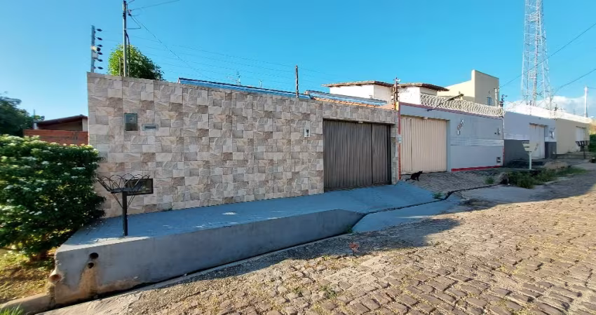 Casa para venda no bairro Vale Quem Tem na zona Leste de Teresina