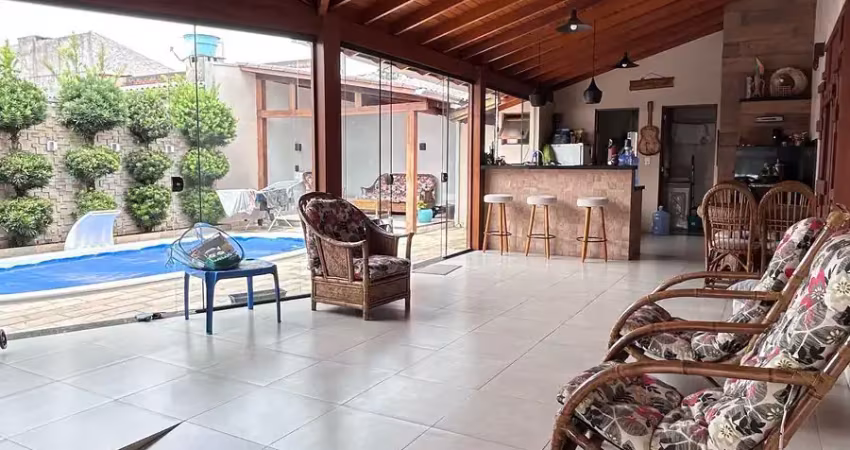 Linda casa Bairro Lago Azul/ Estância Velha