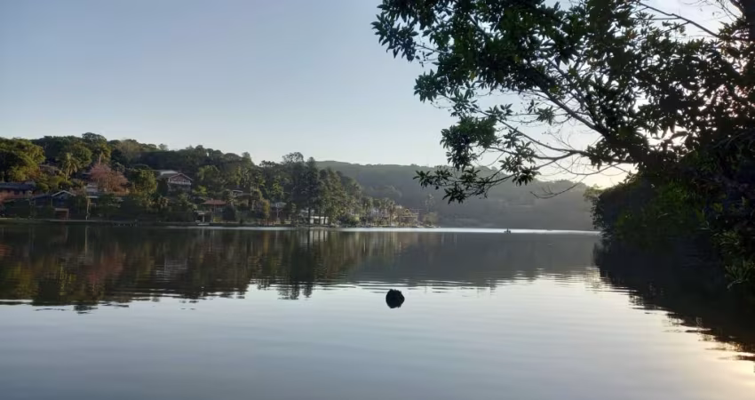 Lindo sobrado a venda em condomínio fechado de Atibaia