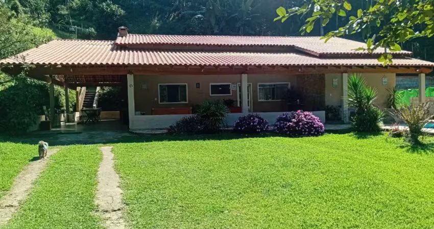 Chácara pra fins comercial ou moradia lazer completa