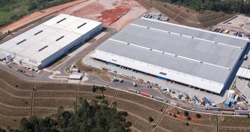 Galpão Logístico Industrial cross-docking 45.500m² 70 docas Embu das Artes Regis Bittencourt