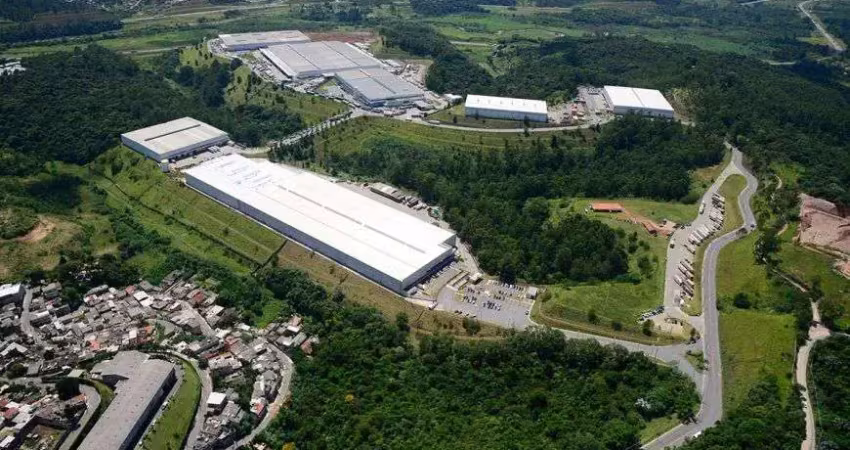 Galpão Logístico Industrial cross-docking 32.930m² 33 docas Embu das Artes Regis Bittencourt