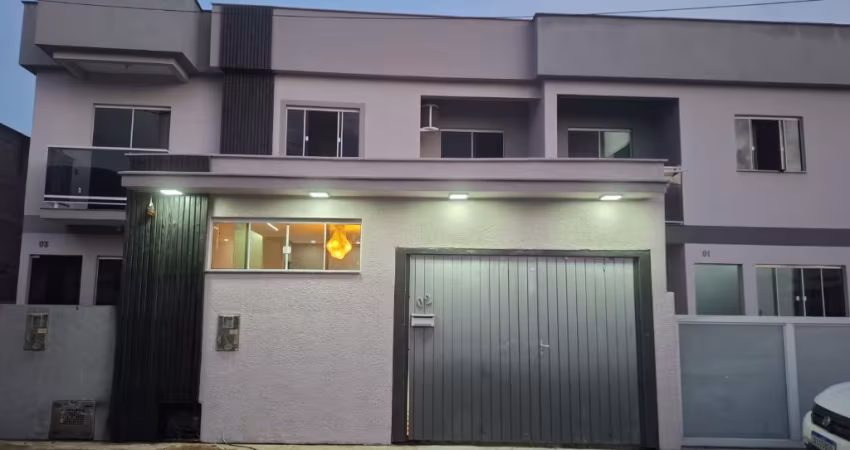Lindo Sobrado mobiliado e decorado na Barra do Aririu, Palhoça/SC