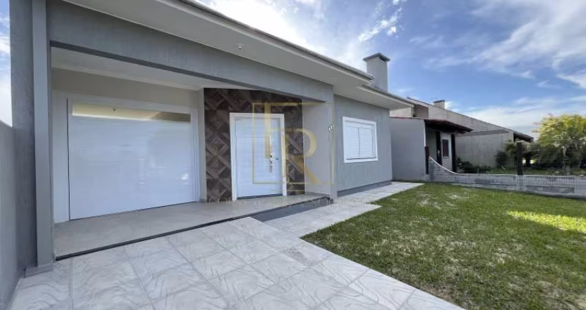 Casa Nova próxima ao mar com 3 dormitórios em Nova Tramandaí