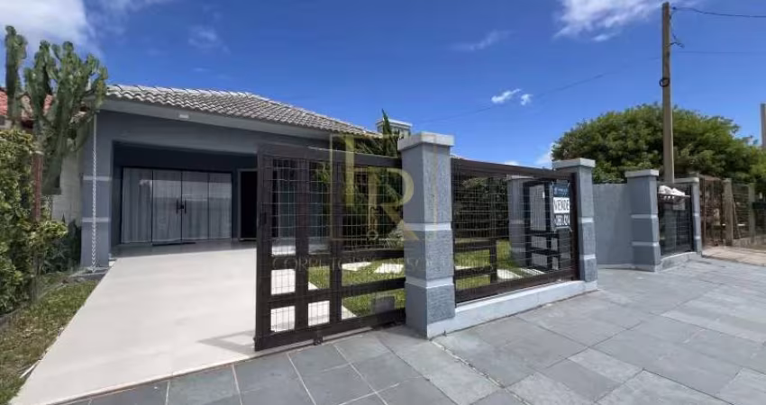 CASA DE ALTO PADRÃO PROXIMO AO MAR EM NOVA TRAMANDAÍ
