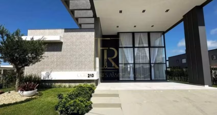 Belíssima casa njo Condomínio Marítimo