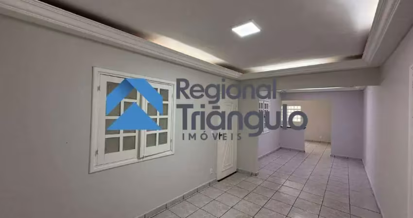 Casa com 3 quartos à venda na Nossa Senhora da Abadia, Uberaba 