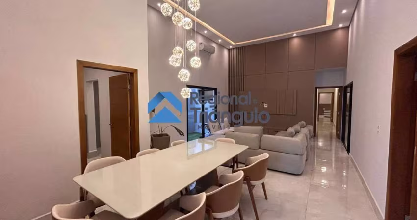 Casa impecável no Estância dos Ipês – Uberaba