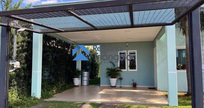 Excelente Casa a Venda no Laranjeiras de Porteira Fechada