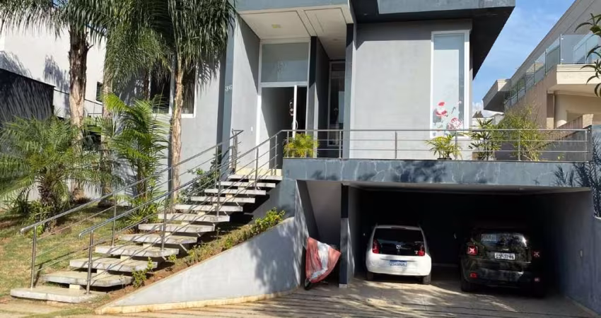 Casa à venda, 4 quartos, 2 suítes, Alphaville - Santana de Parnaíba/SP