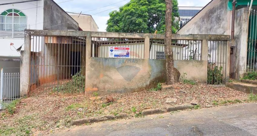 Casa para Demolição com Lote de 267m², no Ideal em Ipatinga, MG.