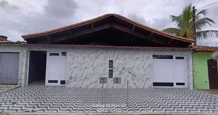 Casa à venda em Mongaguá/SP