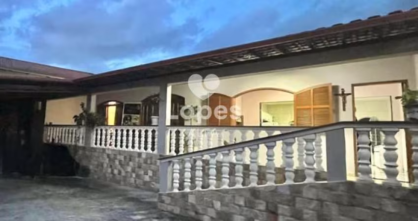 Ótima Oportunidade: Casa Espaçosa com 4 quartos no bairro Nova Suíça
