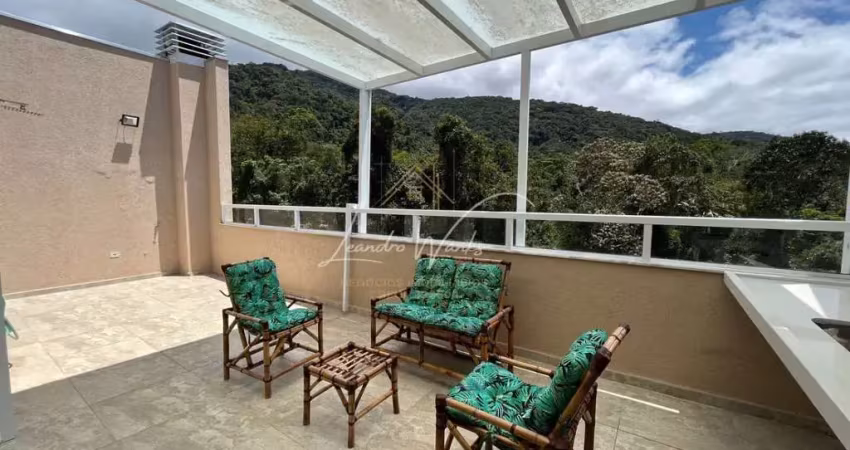 COBERTURA DUPLEX COM 03 DORMITÓRIOS MOBILIADA NA PRAIA DAS TONINHAS