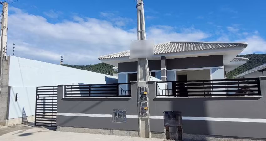 Vendo casa geminada 2 dorm c/suite Bosque São José III