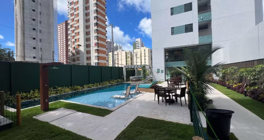 Apartamento em Candeias - 300 metros da Praia.