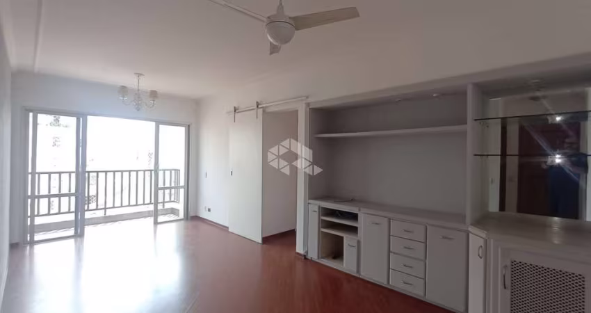 Apartamento na Água Fria com 2 dormitórios e 1 vaga