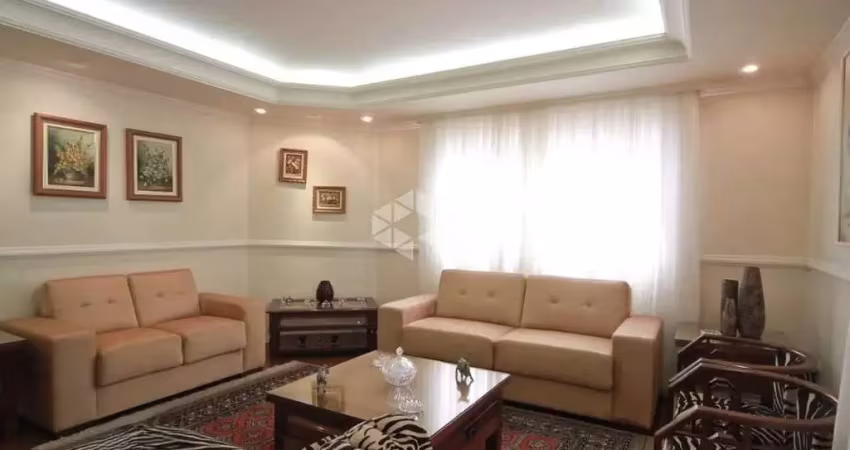 Apartamento na Água Fria com 3 suítes e 3 vagas