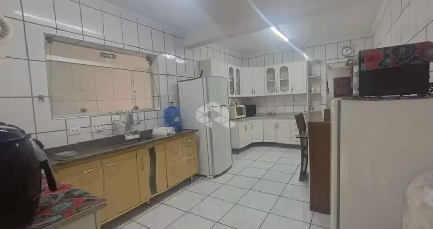 Sobrado à venda no jardim fontalis 3 dormitórios e 4 vagas.